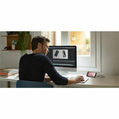 Belkin Boost?Charge Pro Black Indoor